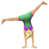 苹果系统里的侧手翻的女人：中浅肤色emoji表情