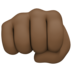 Facebook上的迎面而来的拳头：黑肤色emoji表情