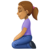 Facebook上的跪着的女人：中等肤色emoji表情