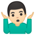 安卓系统里的男人耸肩：浅肤色emoji表情