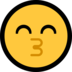 Windows系统里的用微笑的眼睛亲吻脸emoji表情