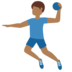 Twitter里的玩手球的男人：中黑肤色emoji表情